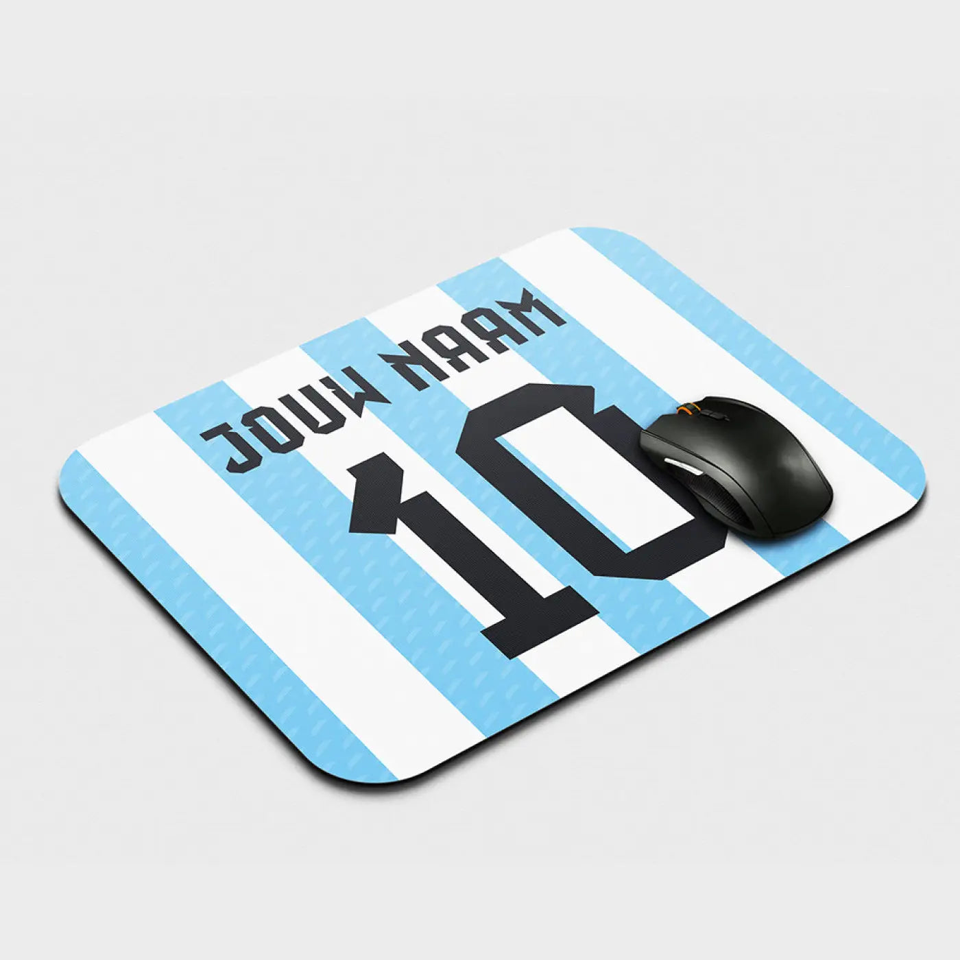 Argentinië voetbal muismat lichtblauw wit gestreept met zwart cijfer 10 en aanpasbare naam bovenaan