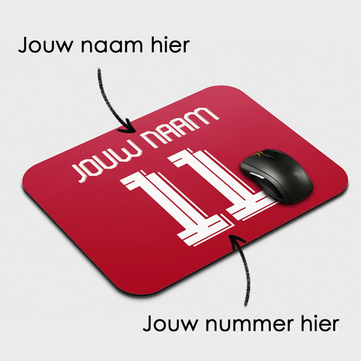 Rode rechthoekige liverpool voetbal muismat met afgeronde hoeken en witte tekst jouw naam en nummer 11 voor personalisatie